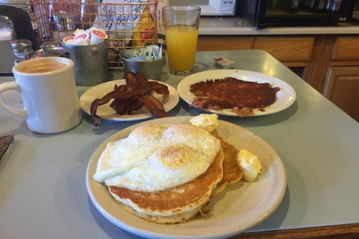 Things To Do Wagon Train Coffee Shop